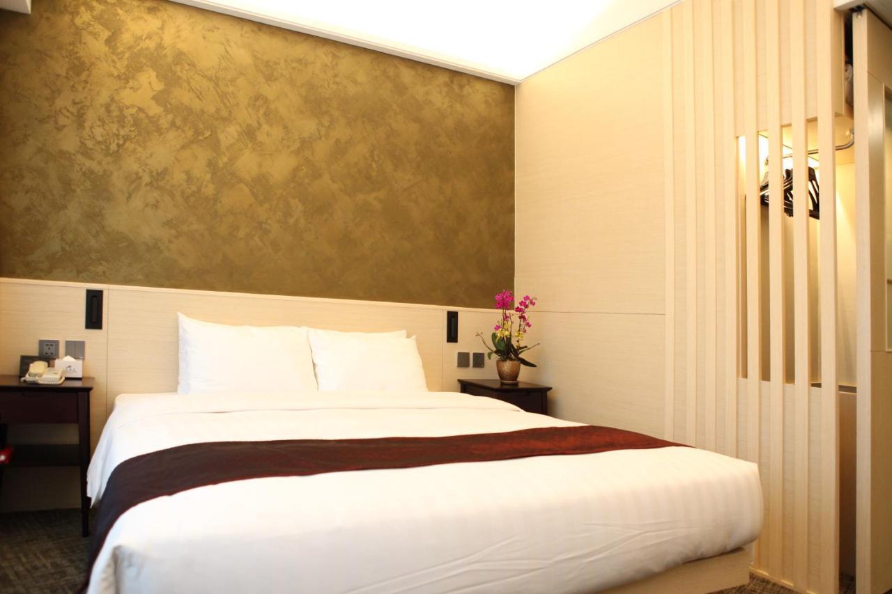 South Pacific 4*