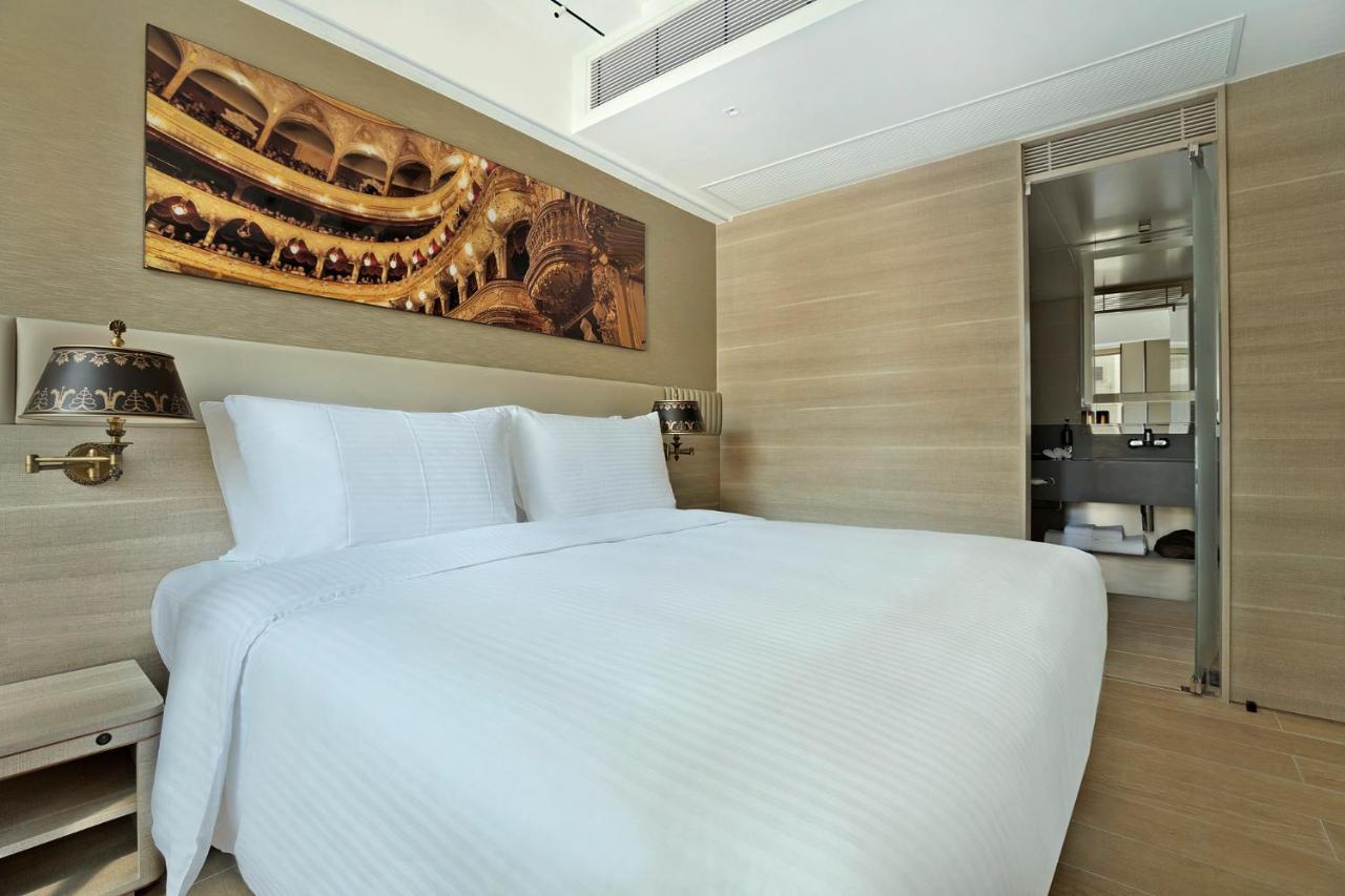 Alexandra Hotel 4*
