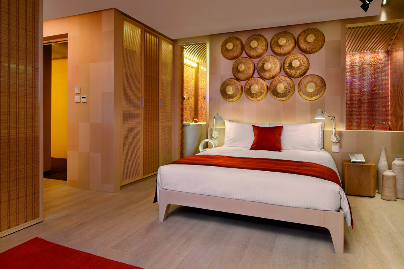 Madera Hong Kong