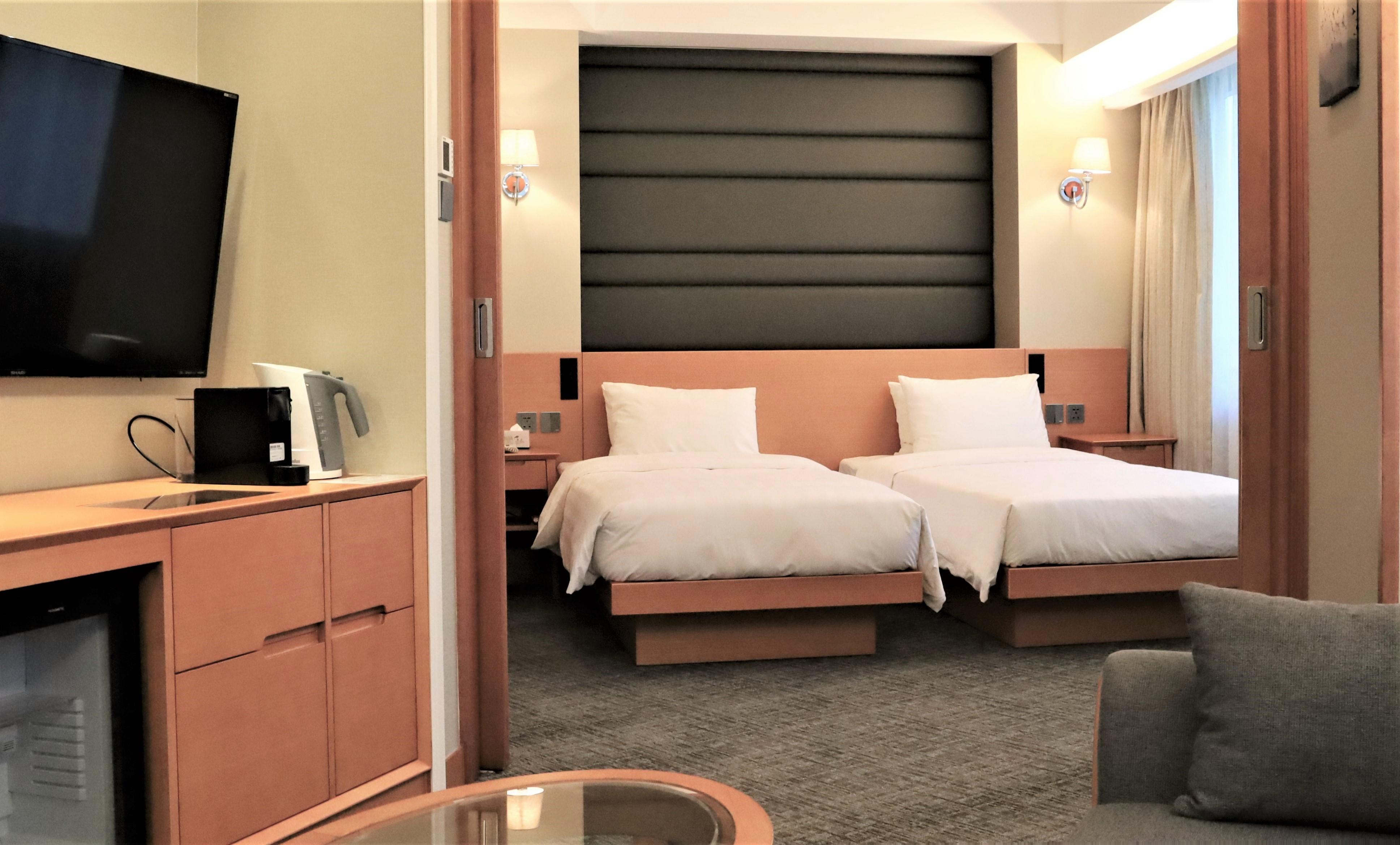 South Pacific 4*