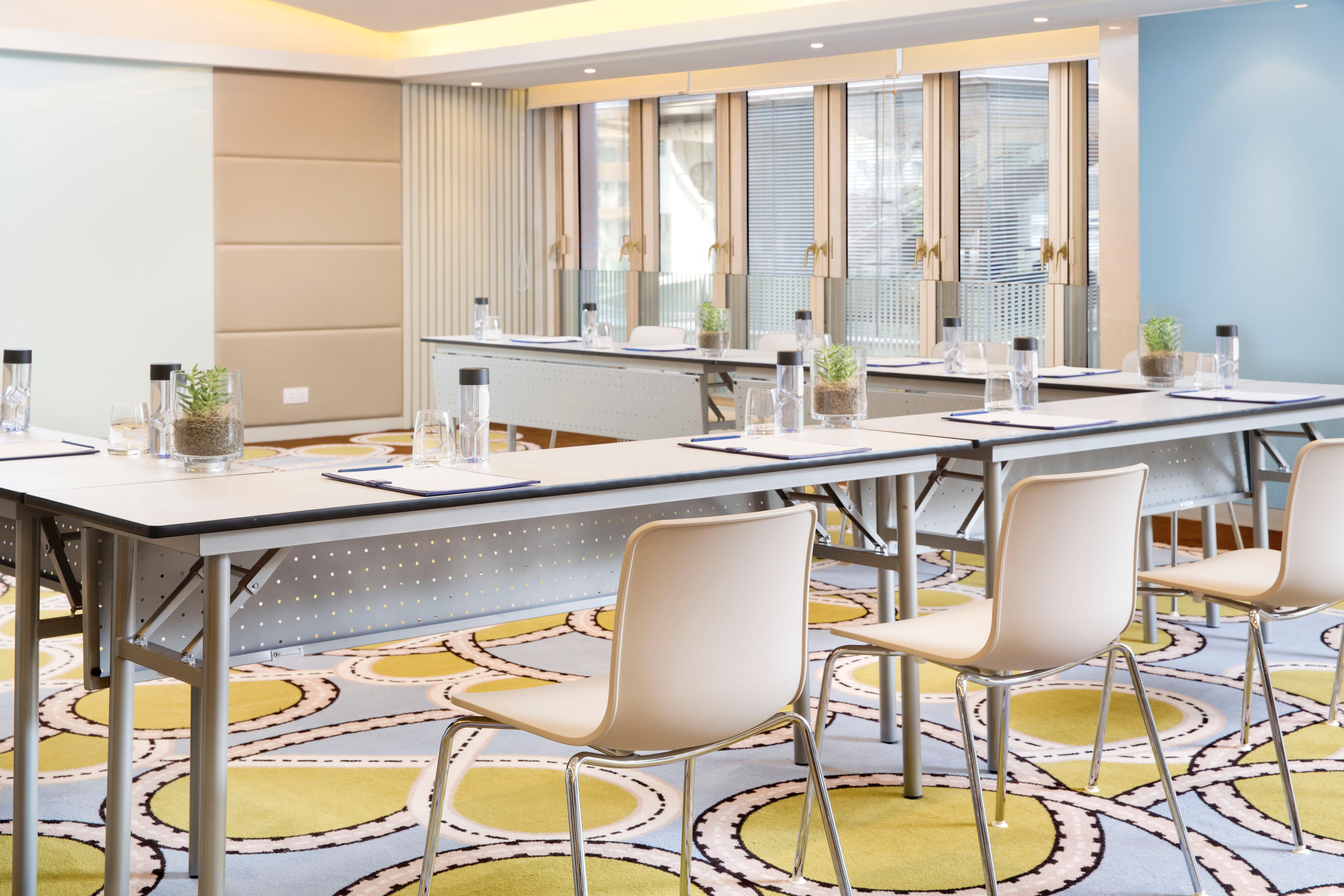 Ozo Wesley Hotel 4*