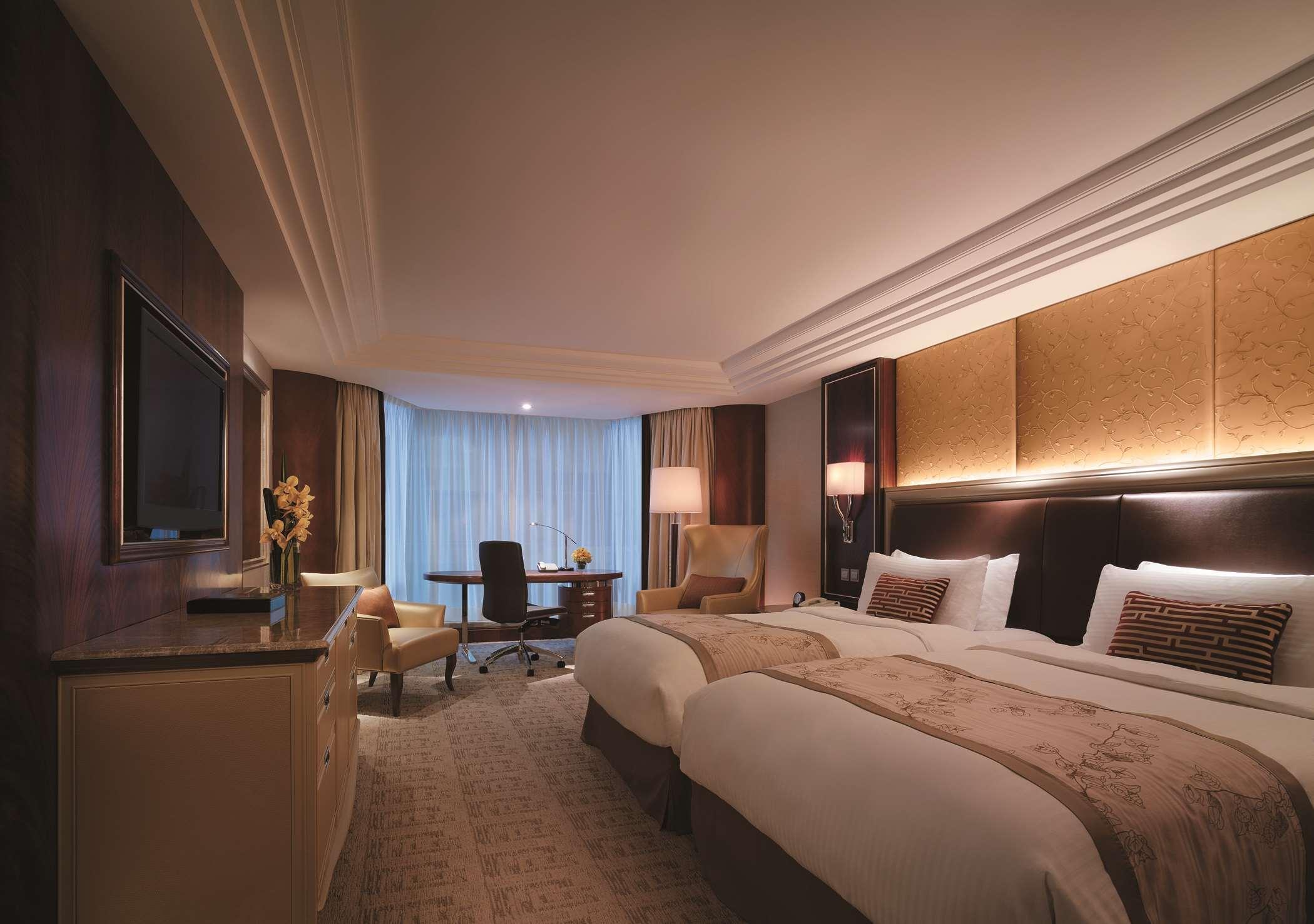 Kowloon Shangri-la, Hotel