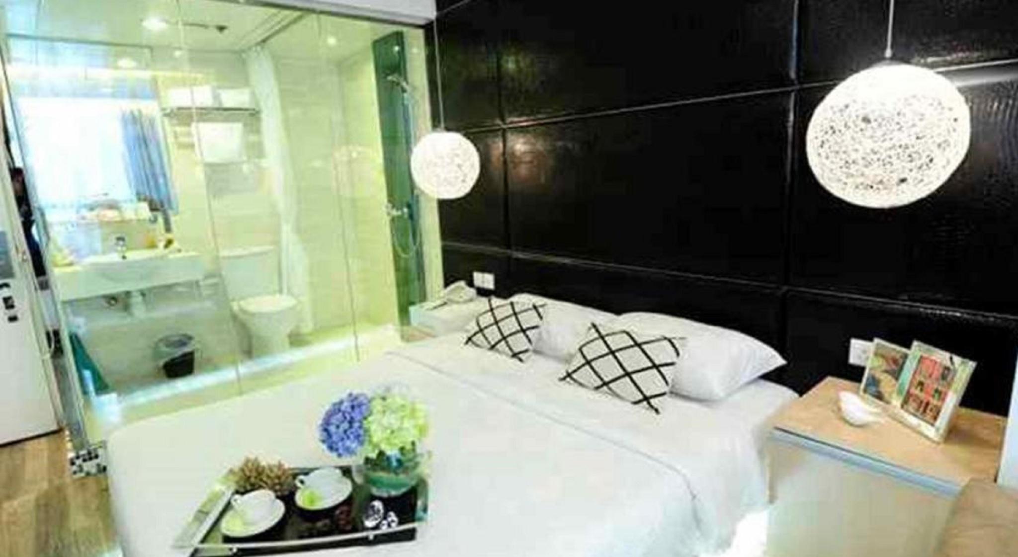 M1 Hotel