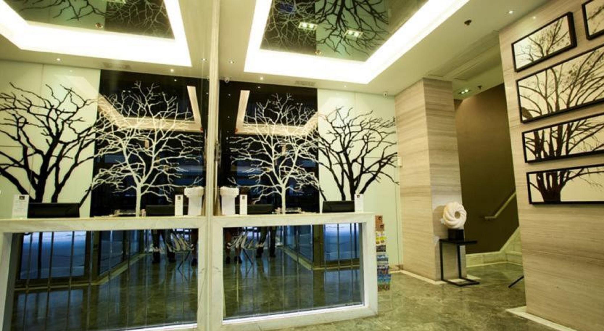 M1 Hotel