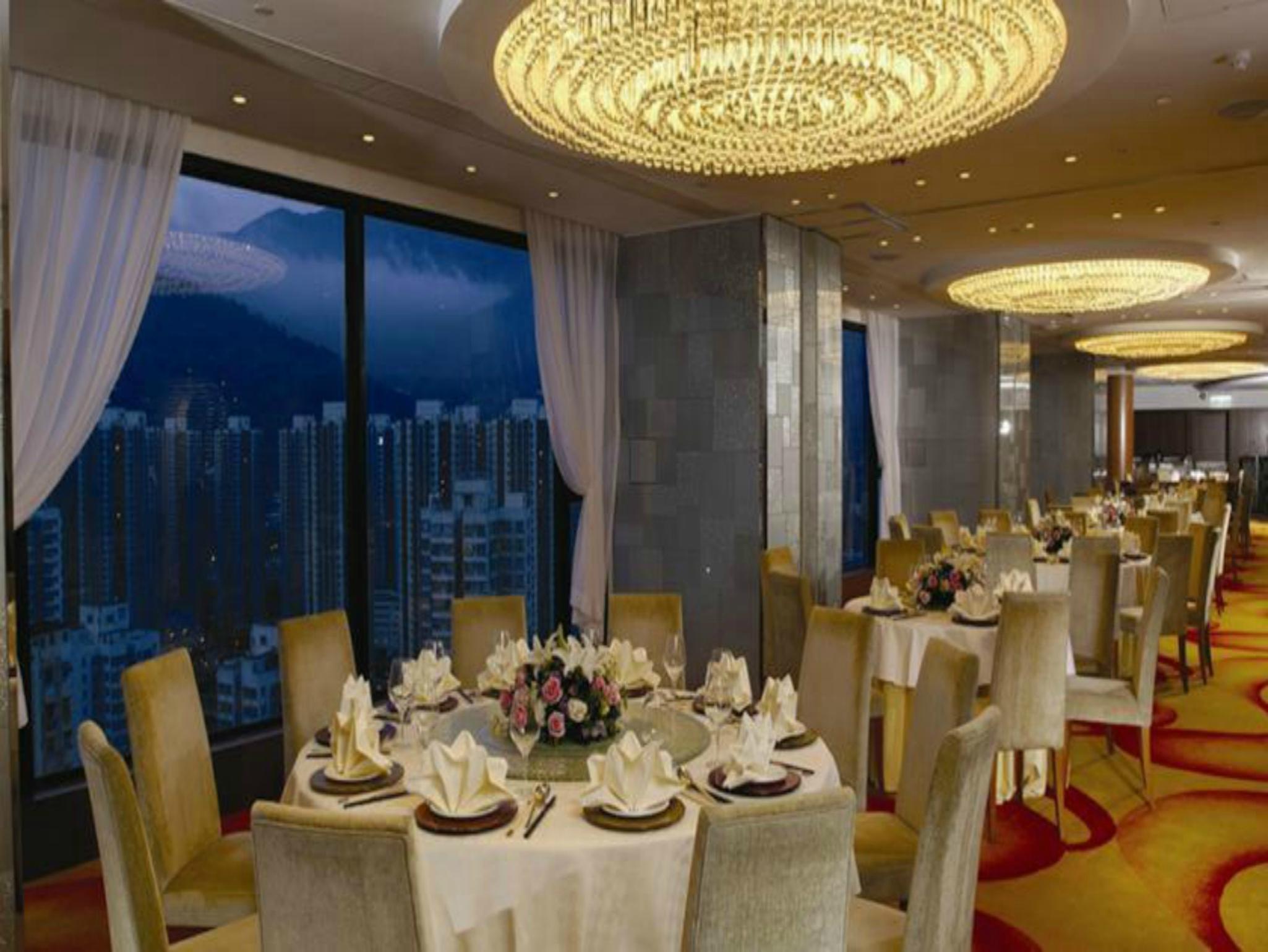 Panda Hotel 4*