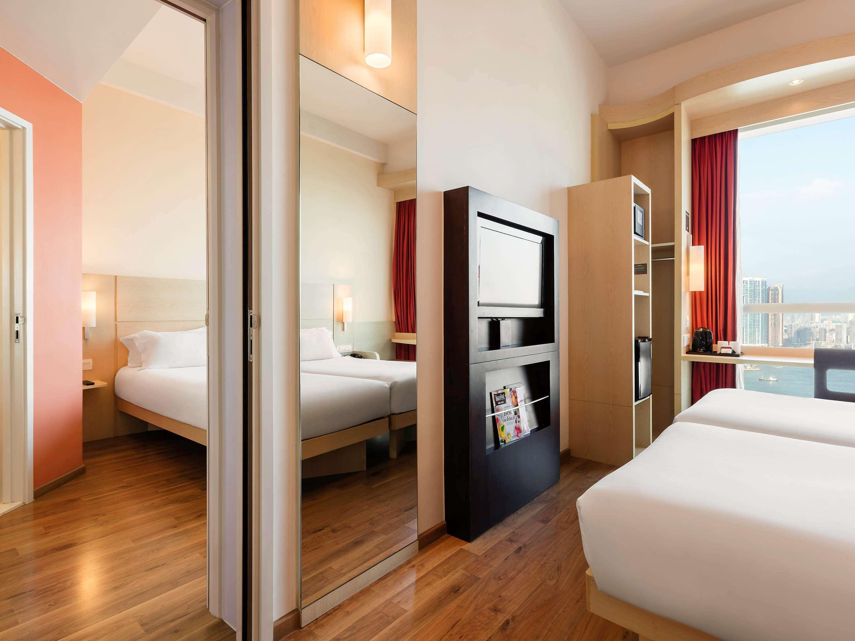 Ibis Central & Sheung Wan Hotel 3*