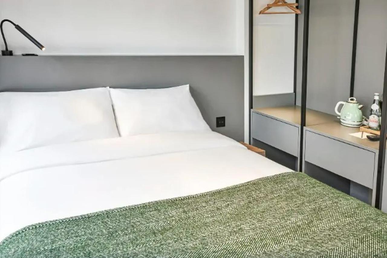 Urbanwood Ap Lei Chau Hotel