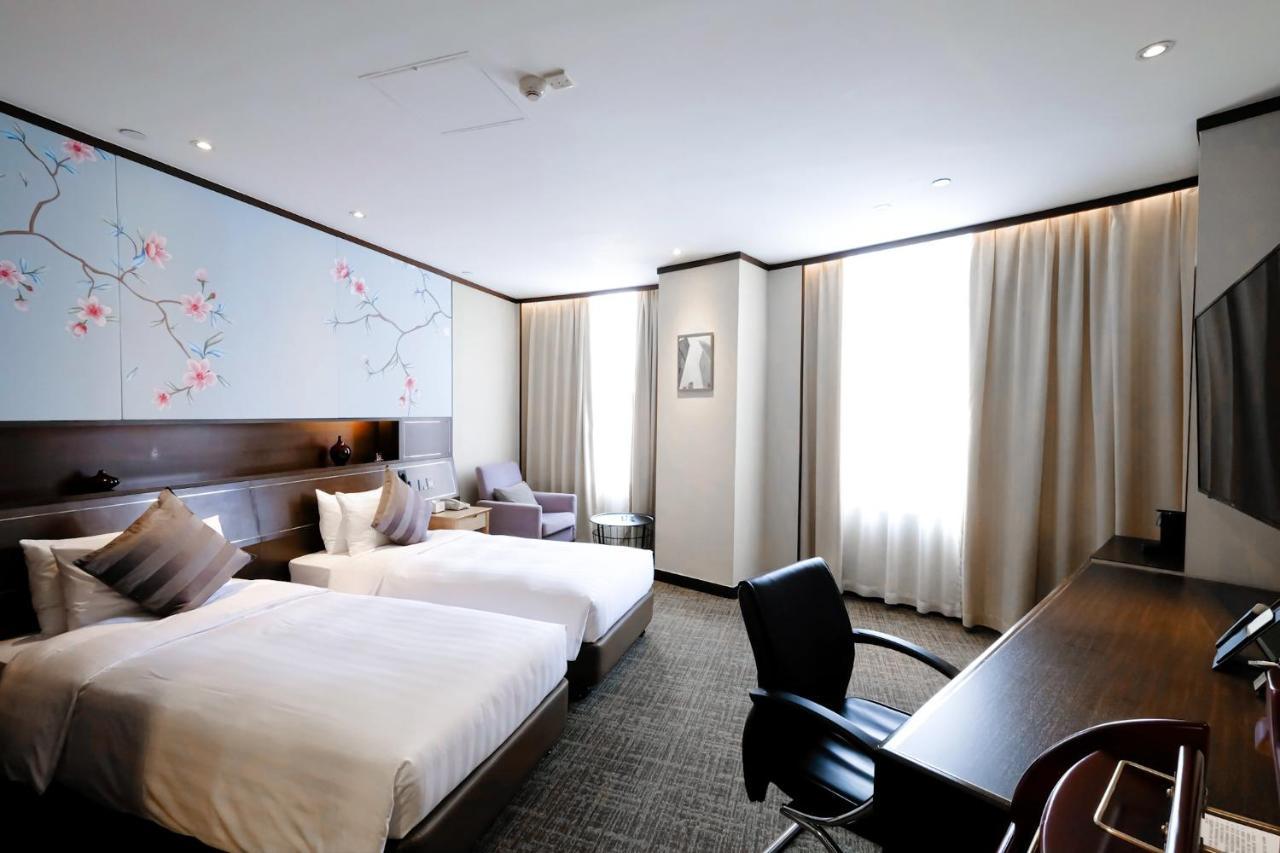 South Pacific Hotel 4*