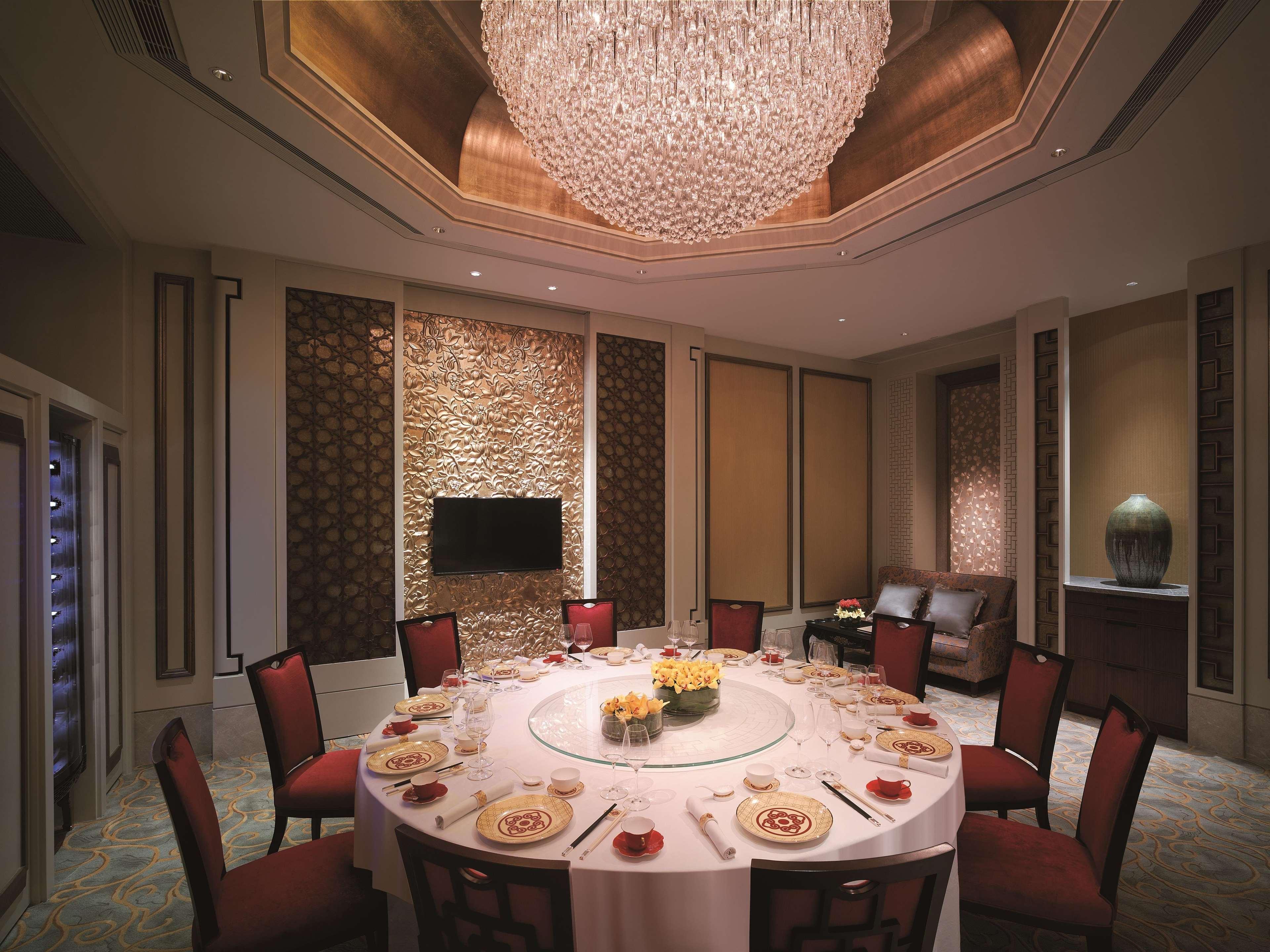 Hotel Kowloon Shangri-la,