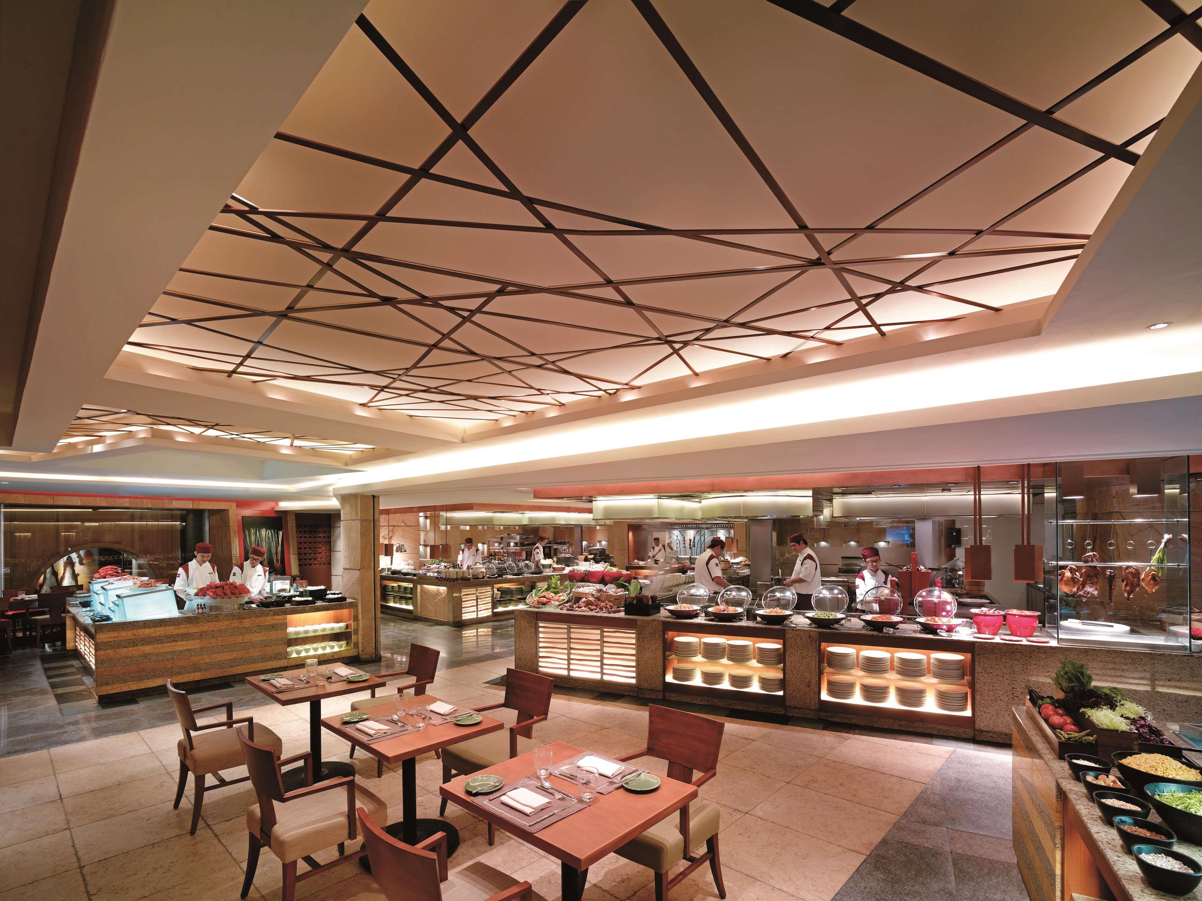 Kowloon Shangri-la, 5* Hong Kong