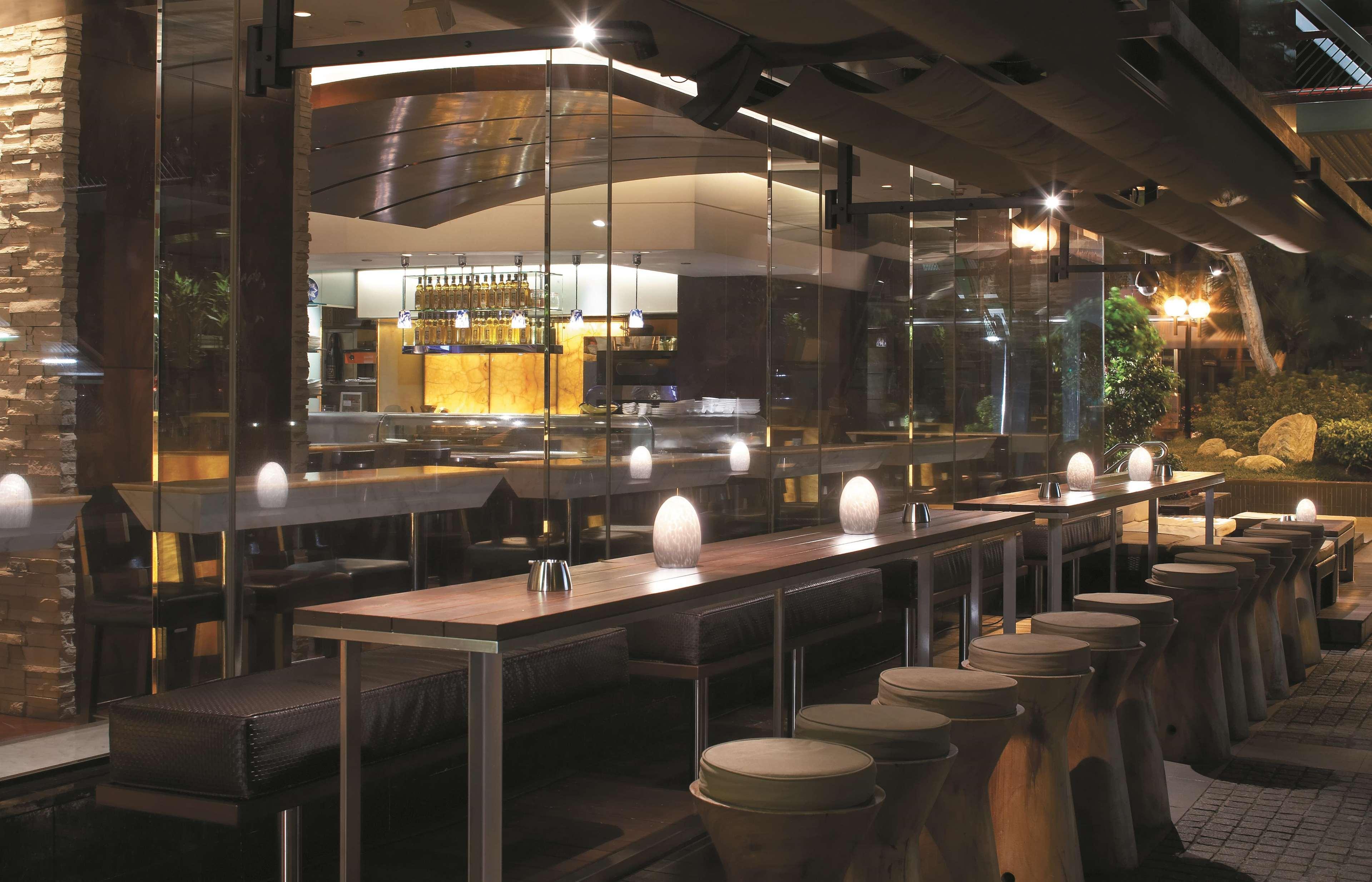 Kowloon Shangri-la,