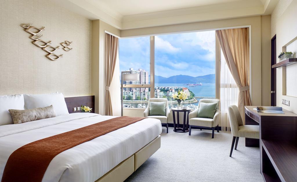 Gold Coast 5*