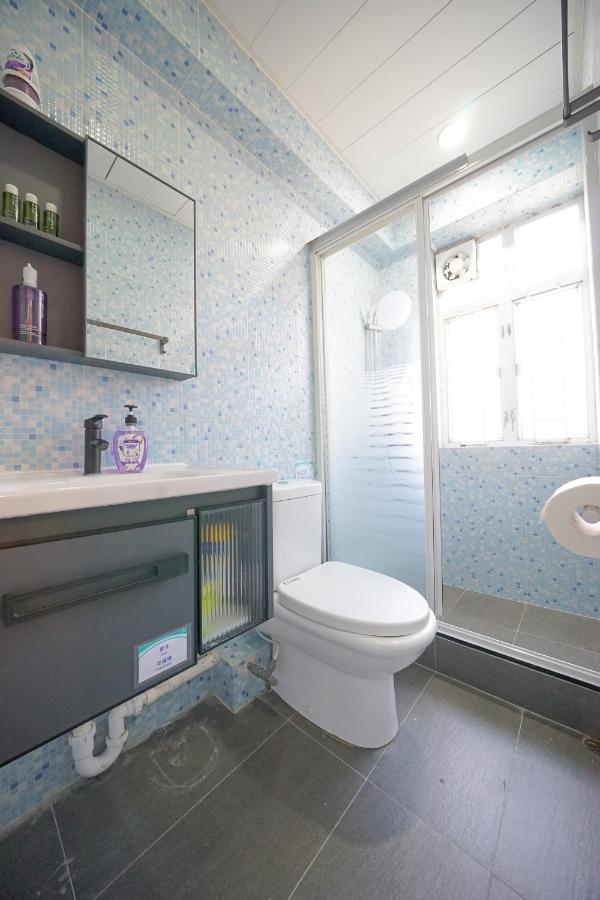 Student - 290 Hennessy Road Hostel *