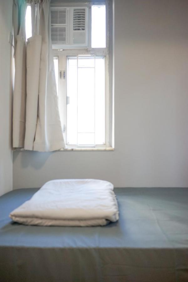 Student - 290 Hennessy Road * Hong Kong