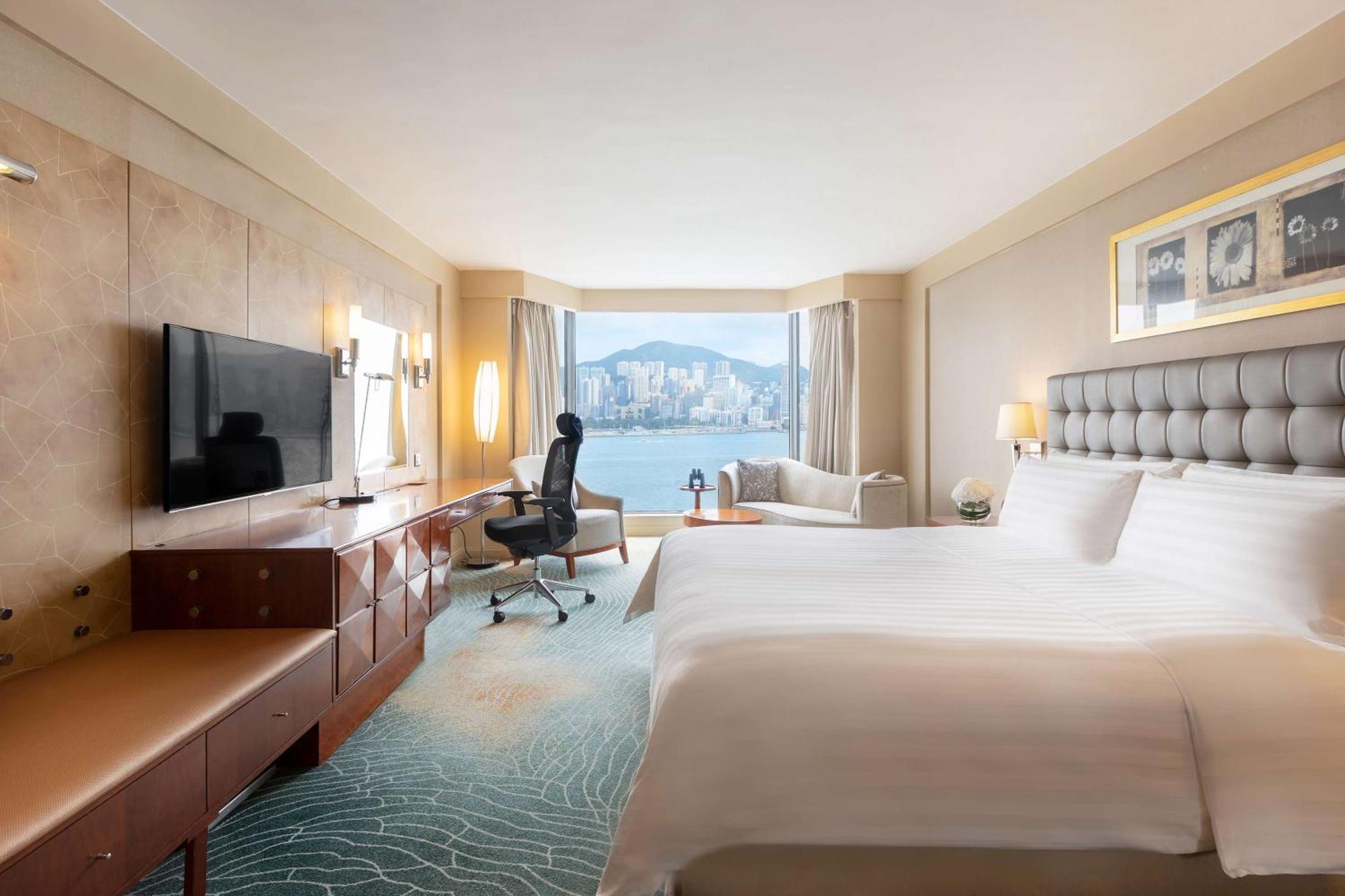 Kowloon Shangri-la, Hotel 5*
