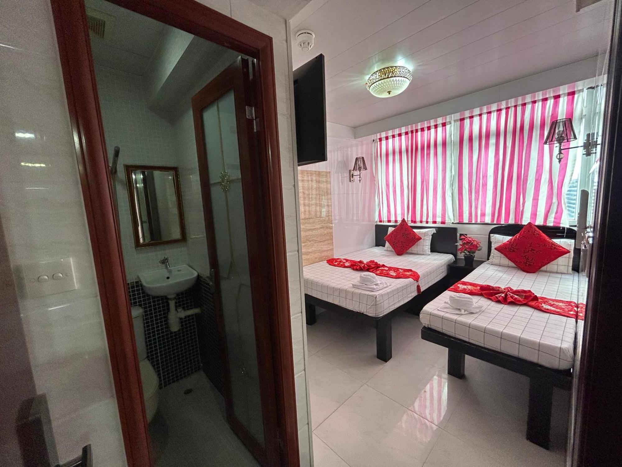 Manila Lounge Guest house Hong Kong