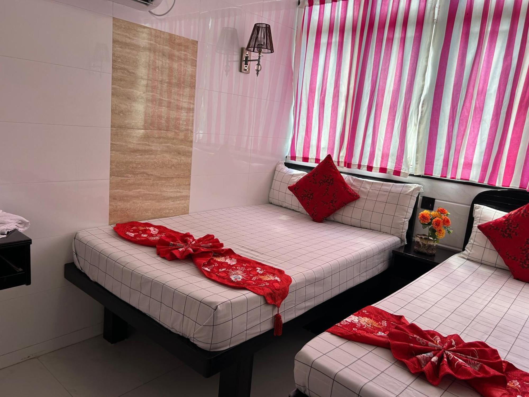 Manila Lounge Guest house *