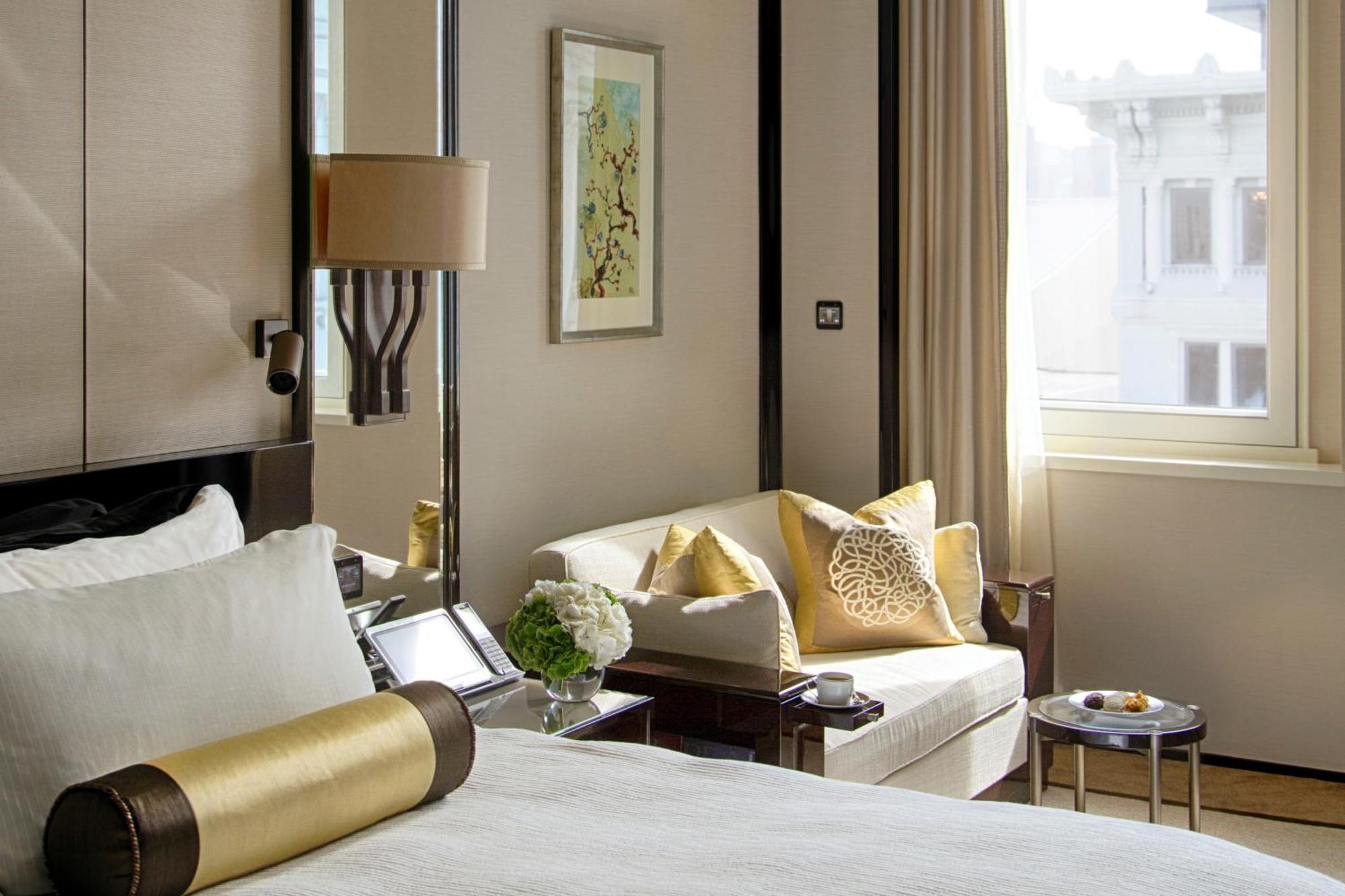 The Peninsula Khách sạn 5*