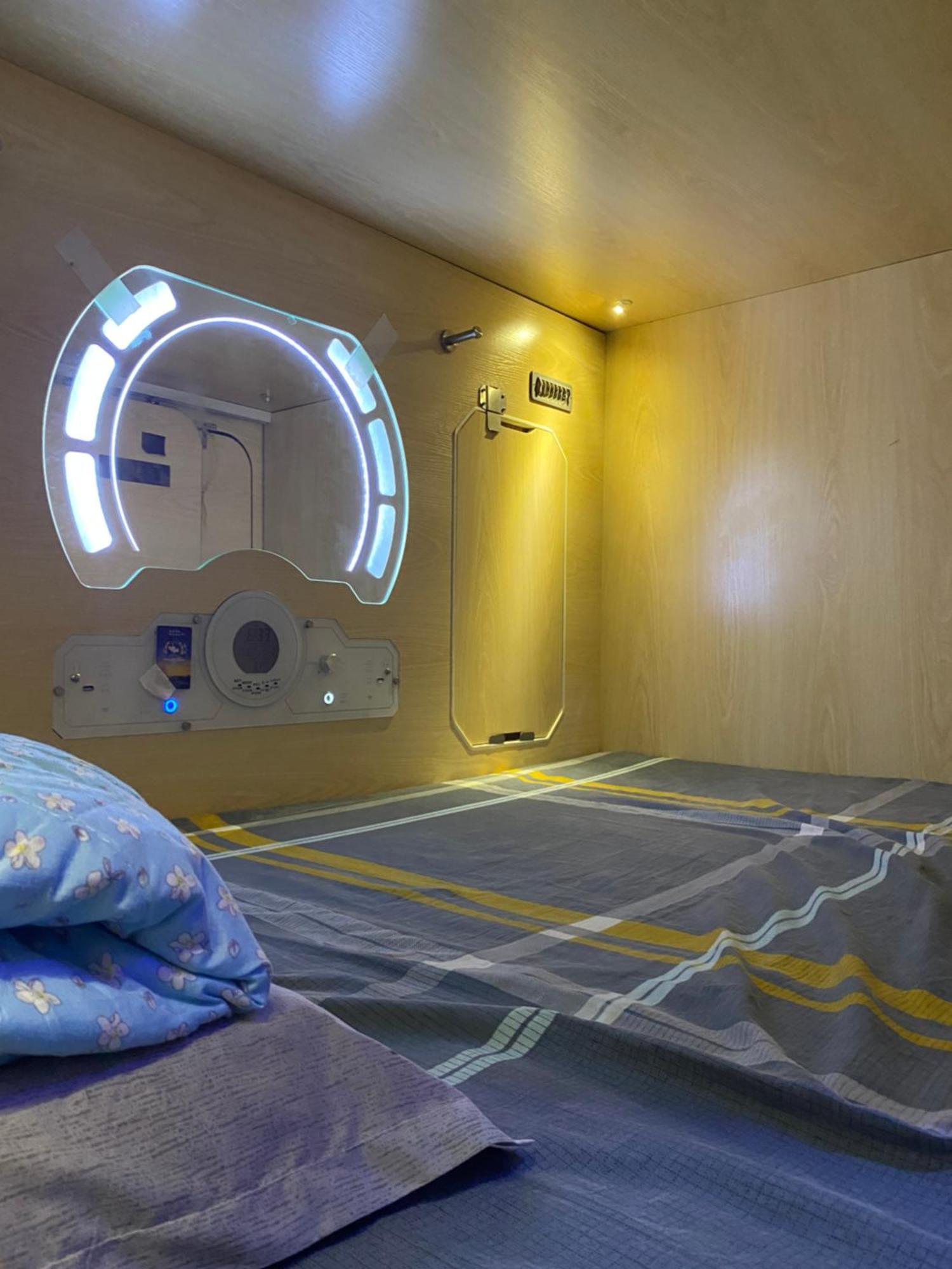Sleep Cubee Capsule hotel Hong Kong