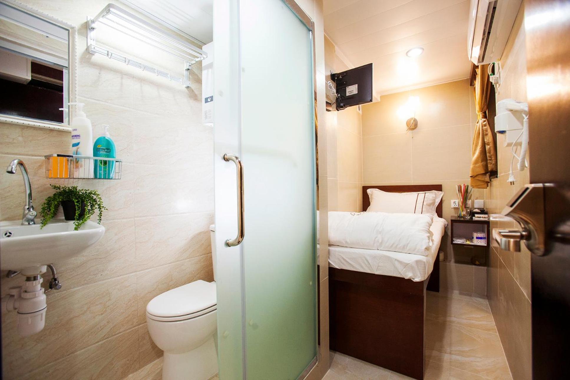 Tst Guest house *