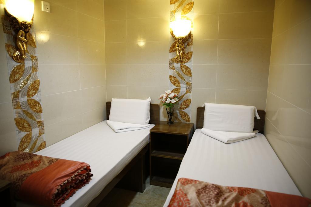 Legend Guest house *