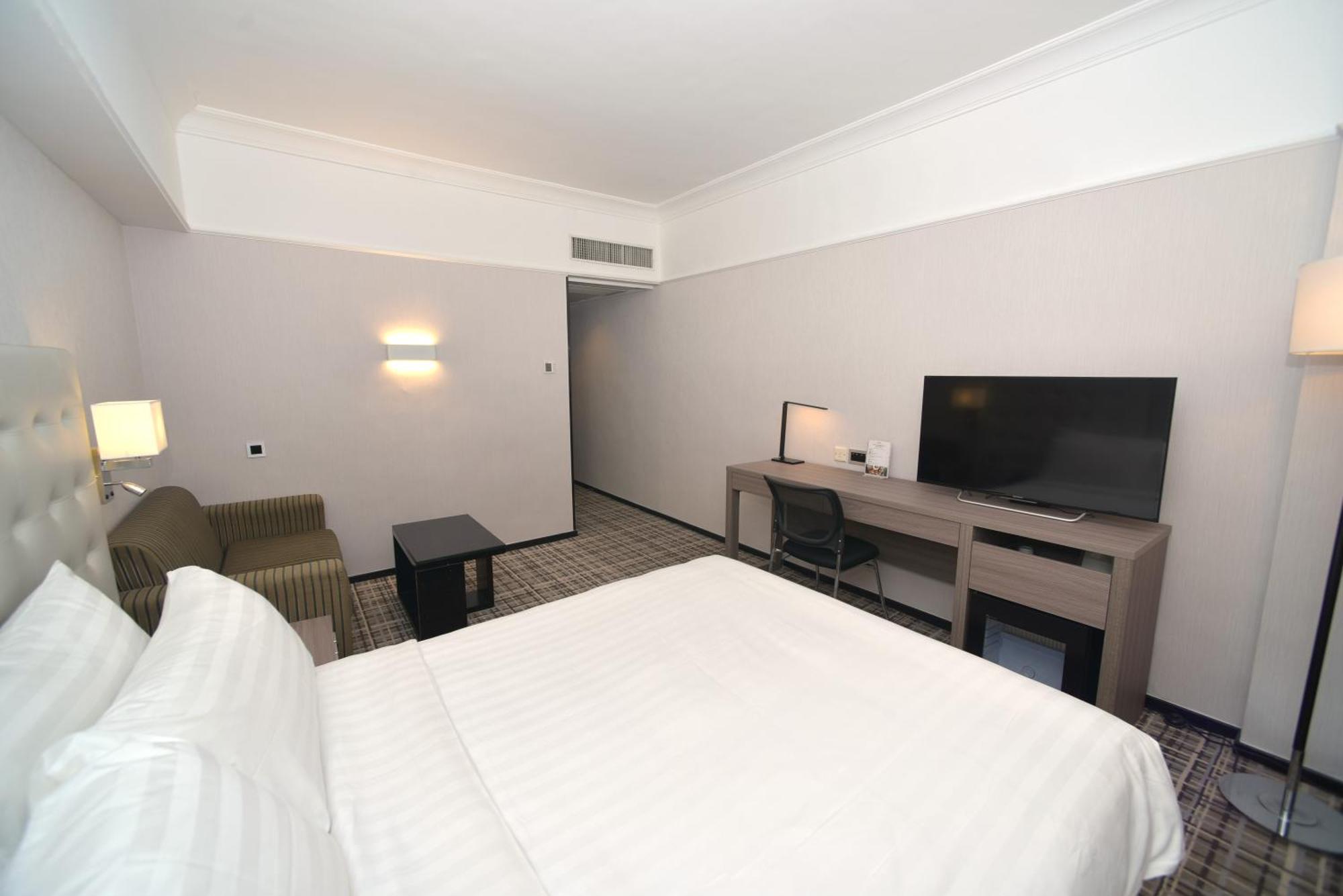 Panda Hotel 4*