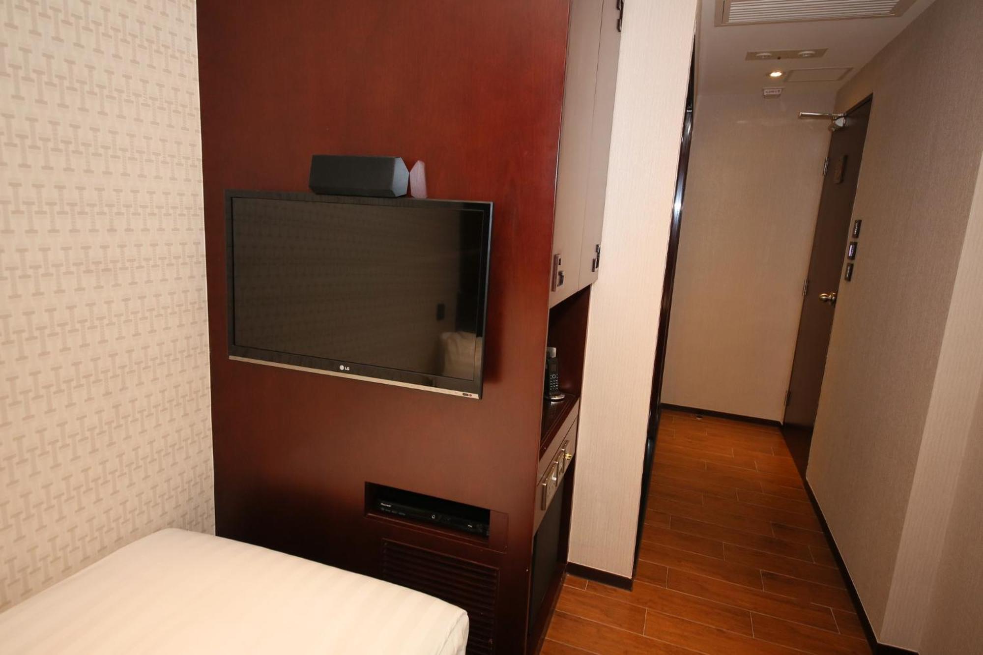 The Shai Red - Formerly Mingle In The Shai Hotel
