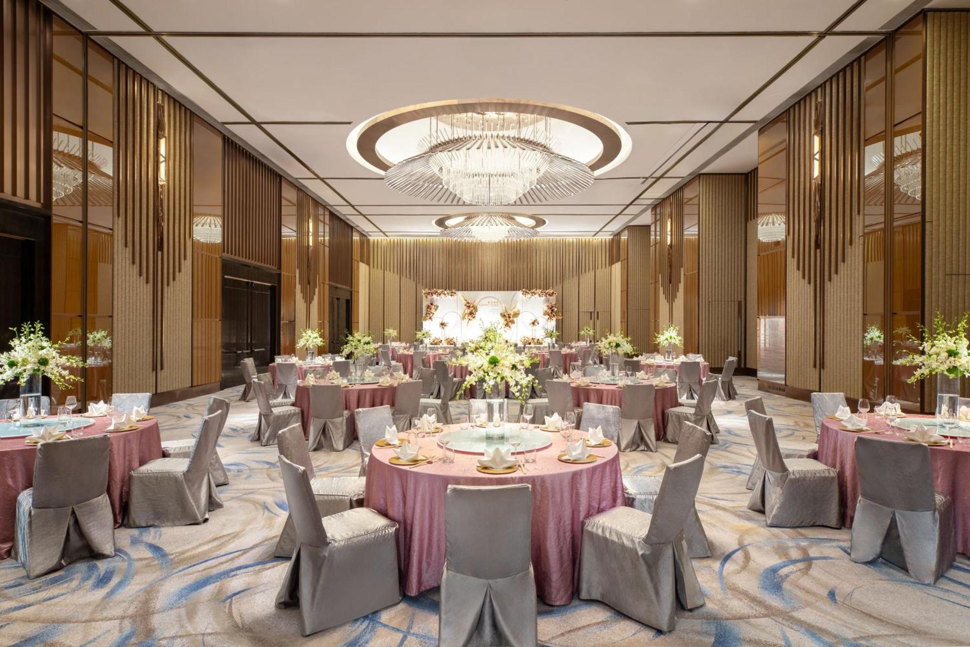 Courtyard By Marriott Sha Tin 4*