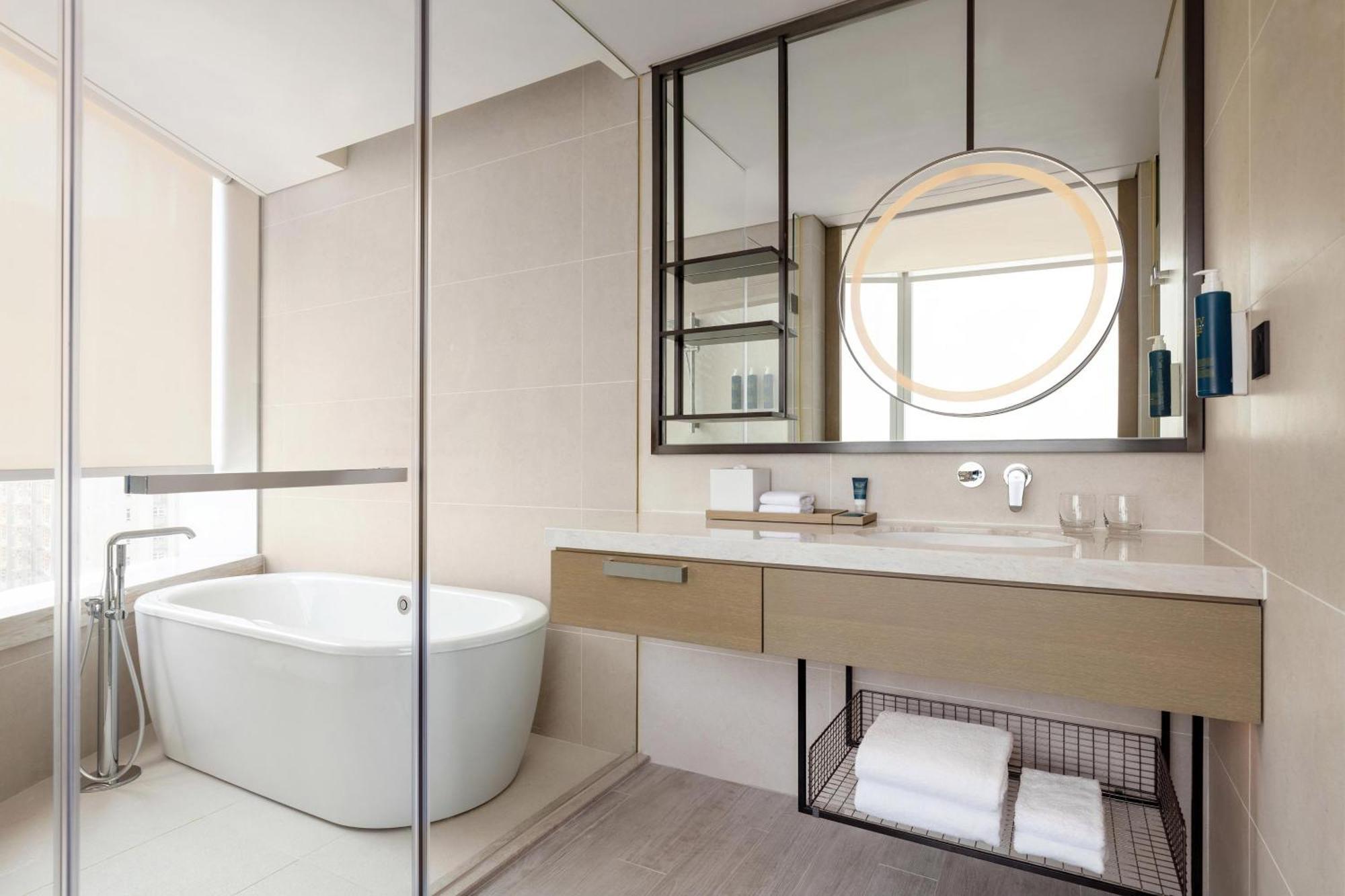 Four Points By Sheraton Hong Kong, Tung Chung Khách sạn