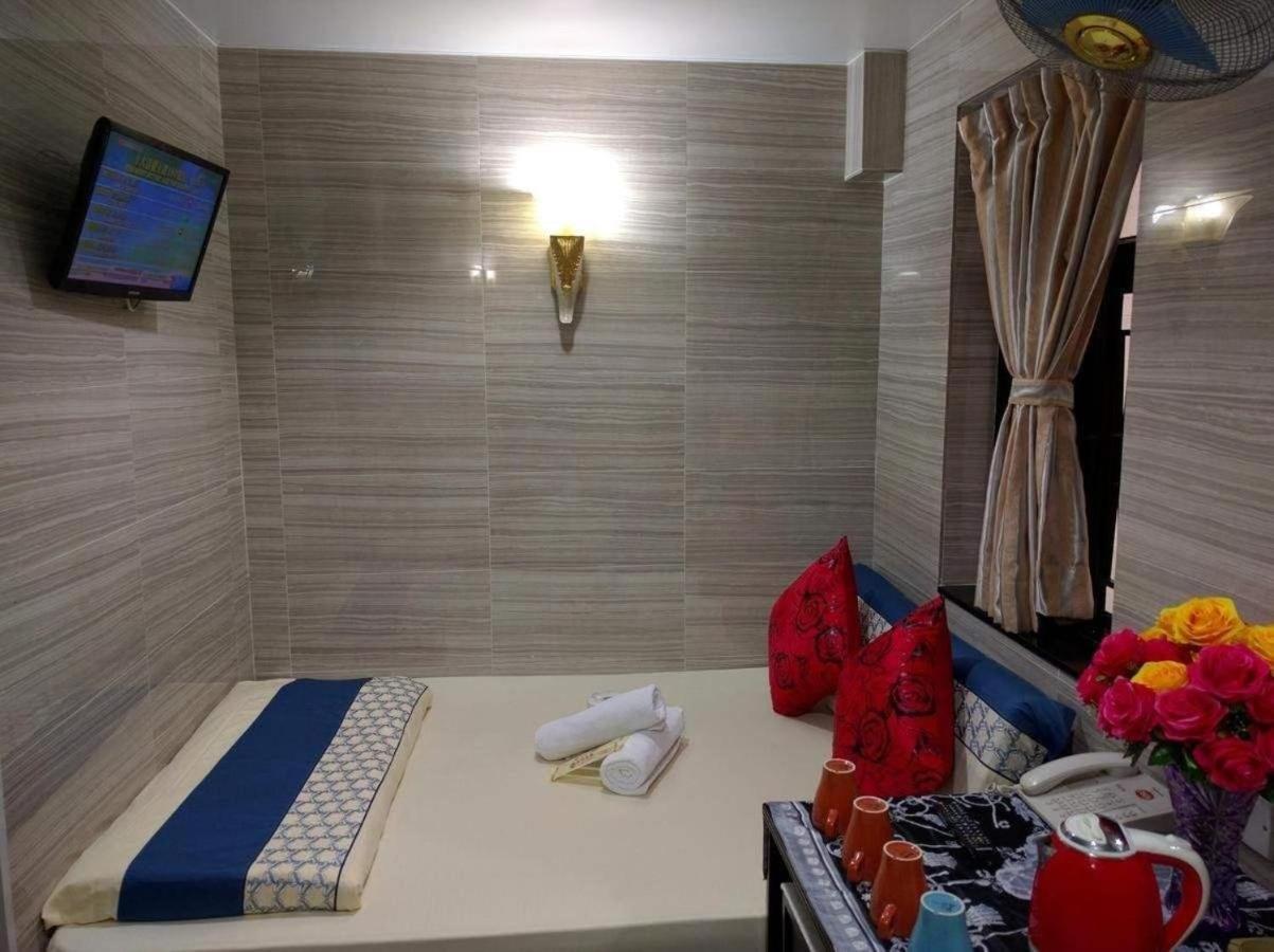 Days Block D Guest house