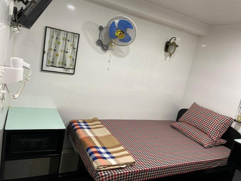 Days Block D Guest house Hong Kong