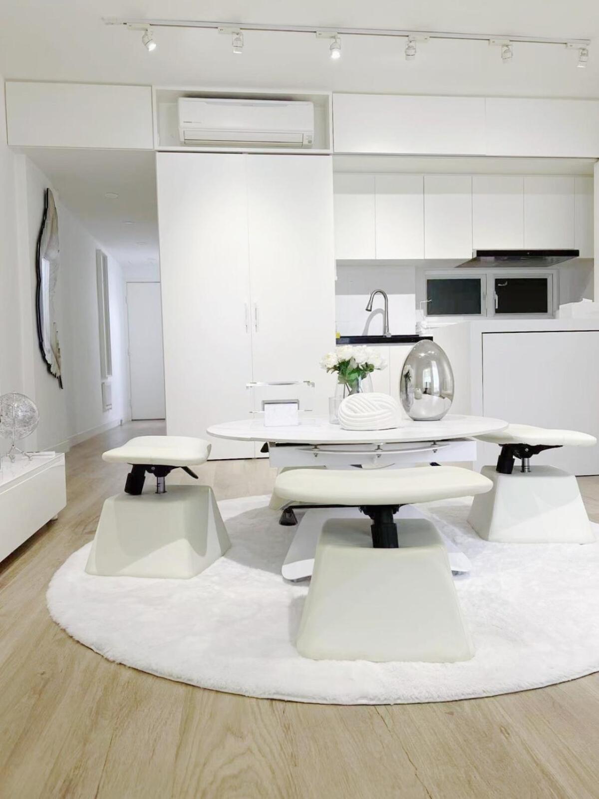The Davis Haus - Modern Luxurious Near Mtr Apartment *