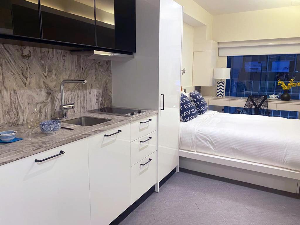 V Causeway Bay 4*