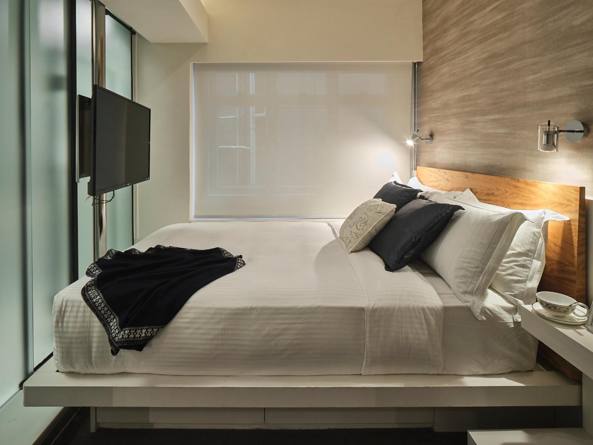 V Causeway Bay 4*