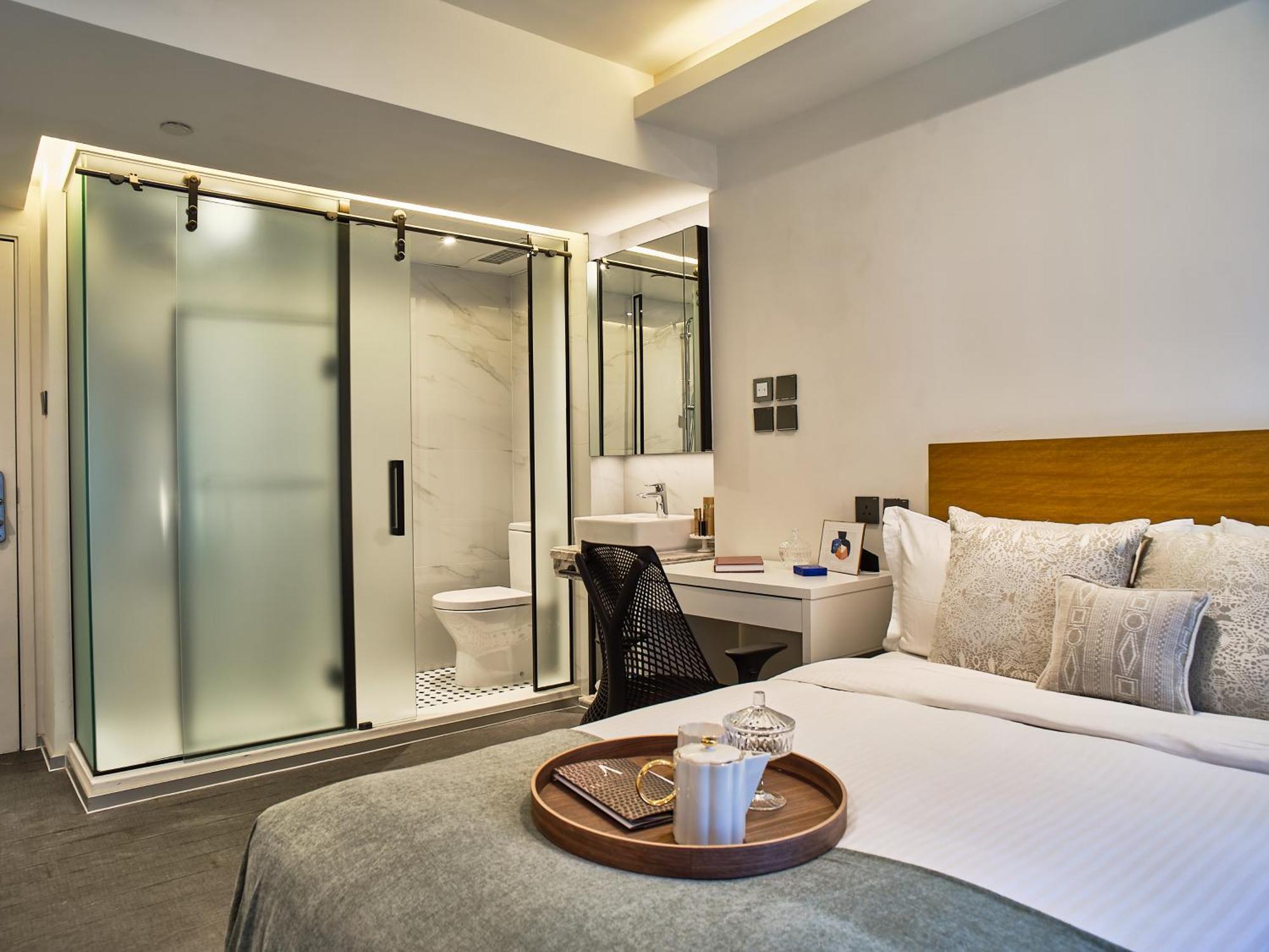 V Causeway Bay 4*