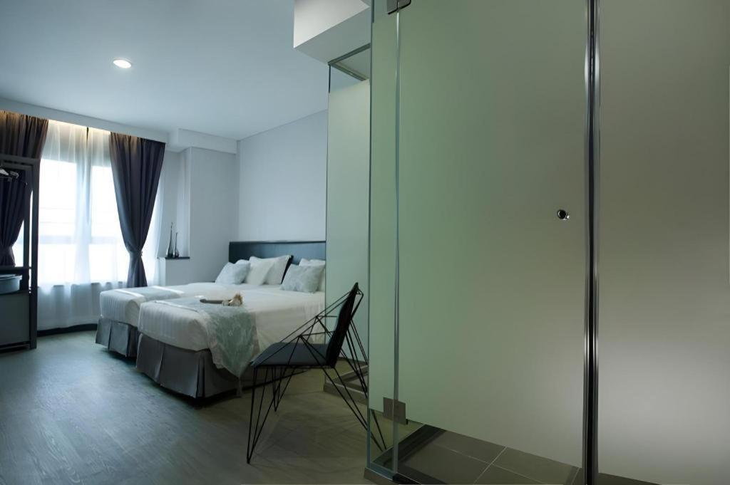 M1 North Point Hotel