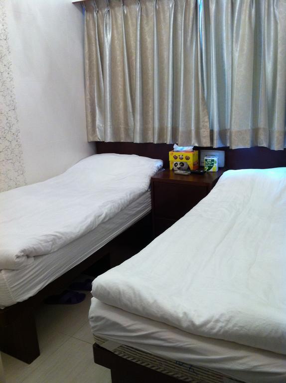 Chung Shing Guest house *