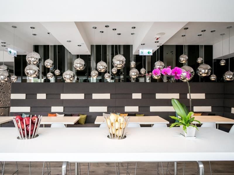 Hotel Ovolo West Kowloon 4*