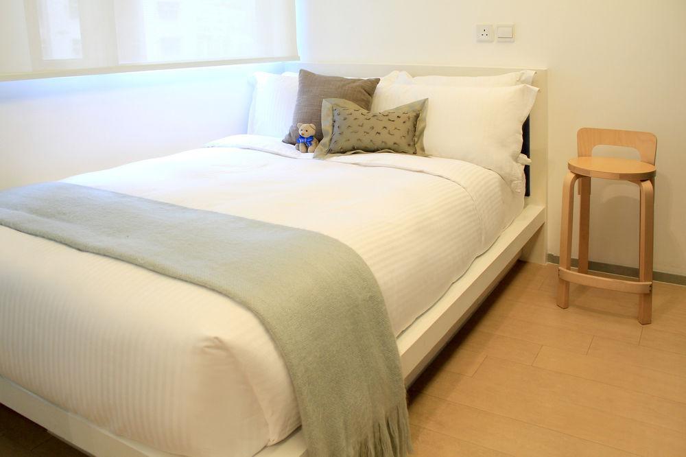 V Causeway Bay 4*