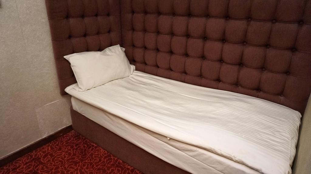 Oriental Lander Hotel 3*