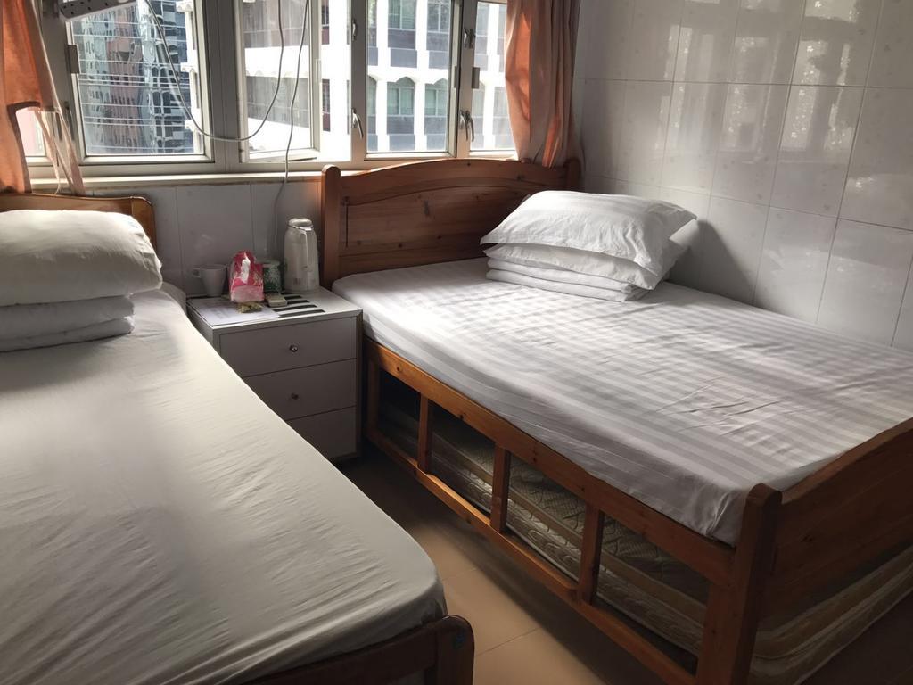 Chi Shing Guest house *
