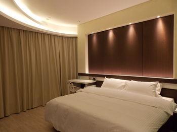 Hotel Fashion - Formerly A