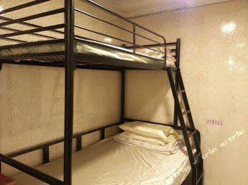 Apple Tsim Sha Tsui Hostel *