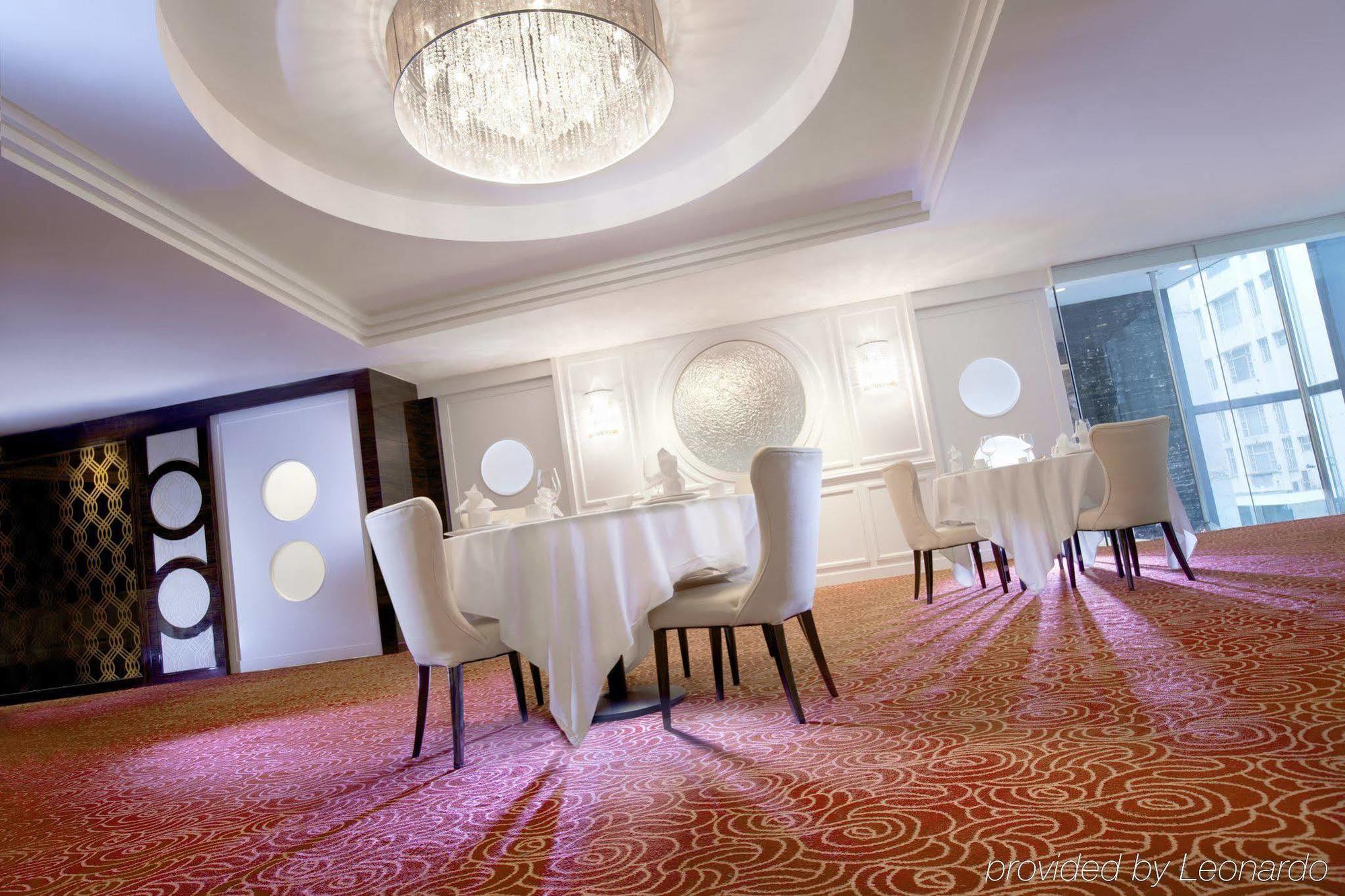 Hotel Dorsett Kwun Tong, 4*