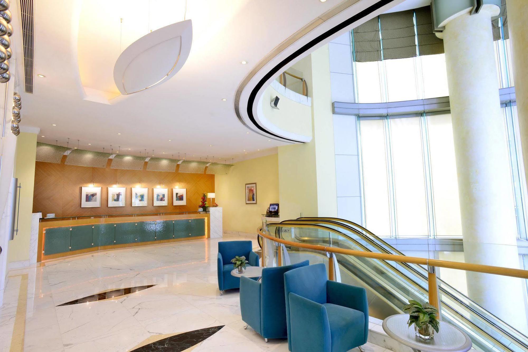 Hotel Metropark Causeway Bay 4*