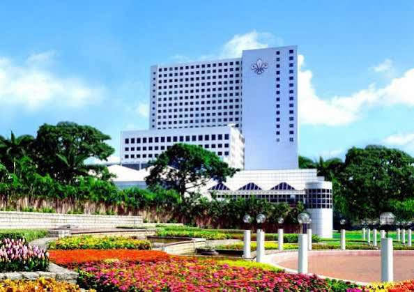 Hotel B P International 4*