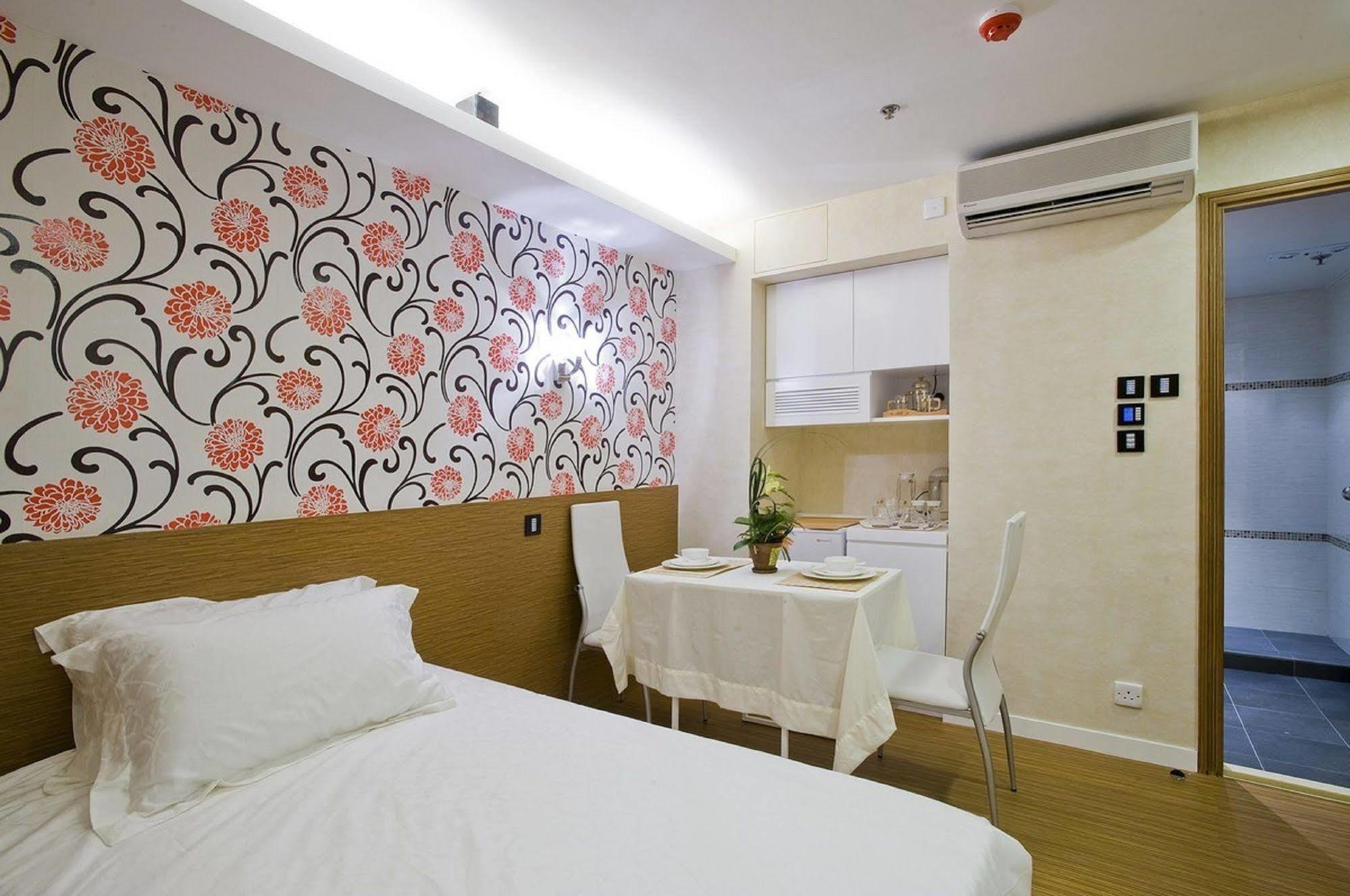 Mingle With The Star Hotel 3*