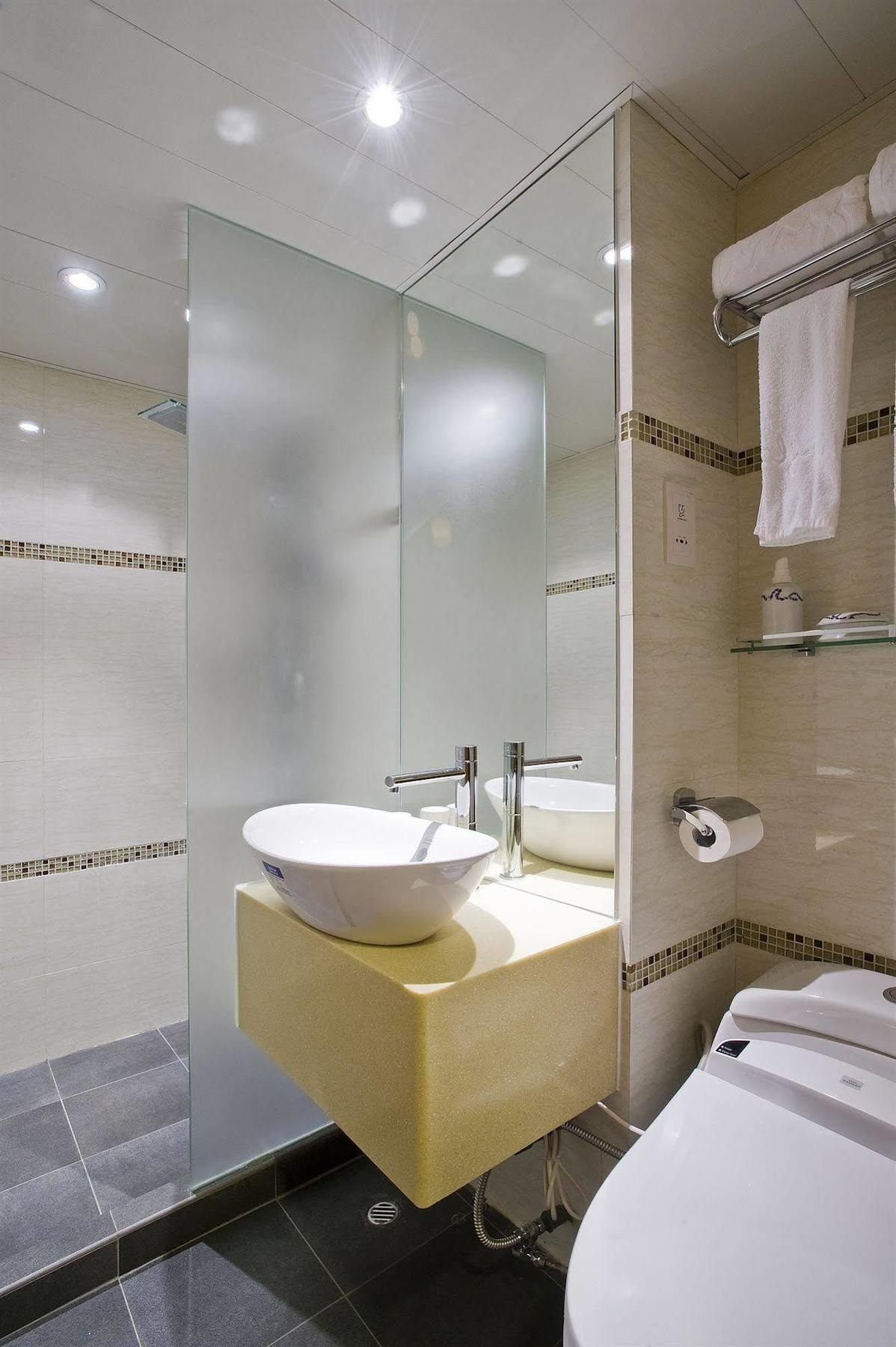 Mingle With The Star Hotel 3*