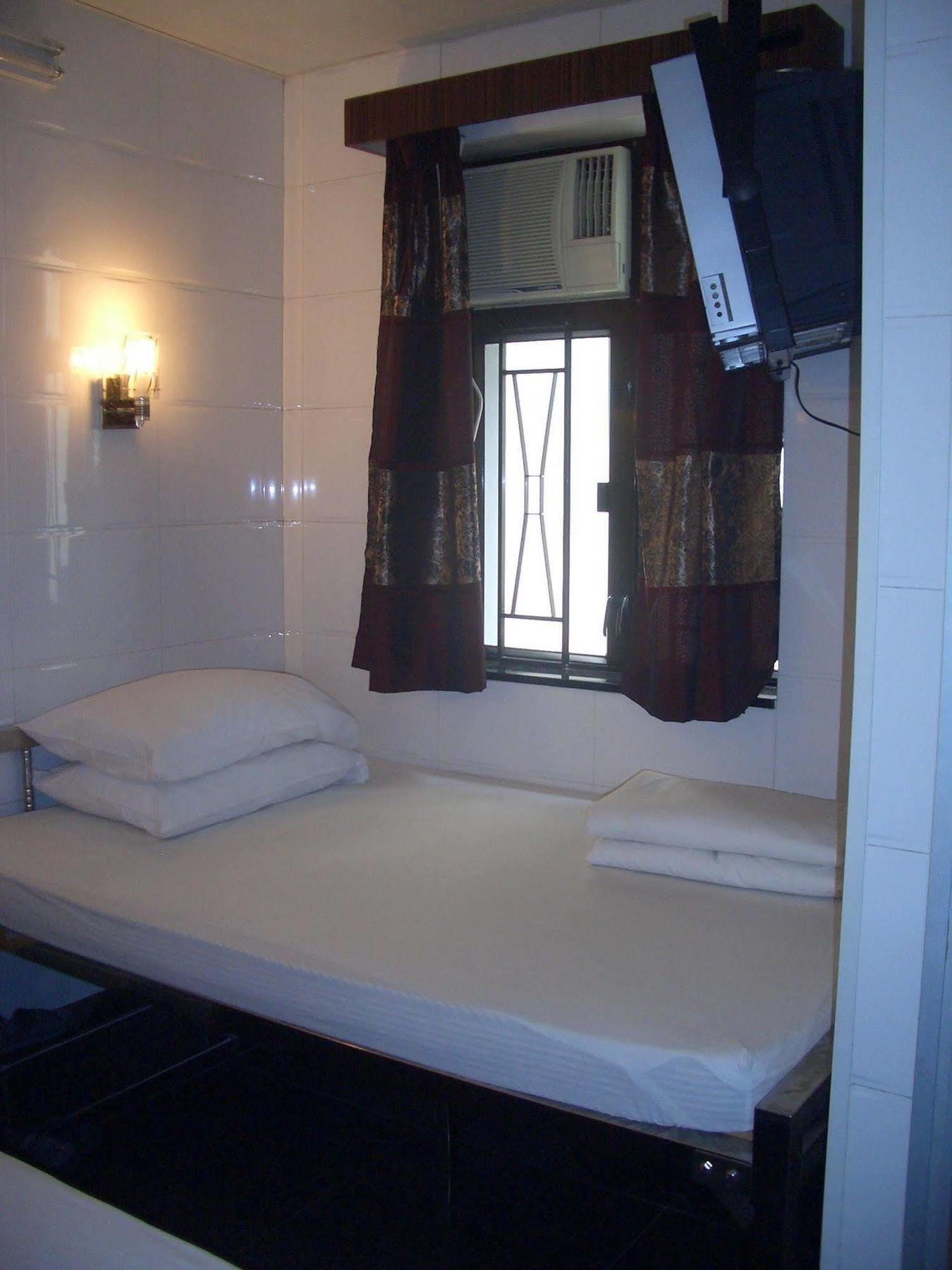 Maple Leaf Guest house