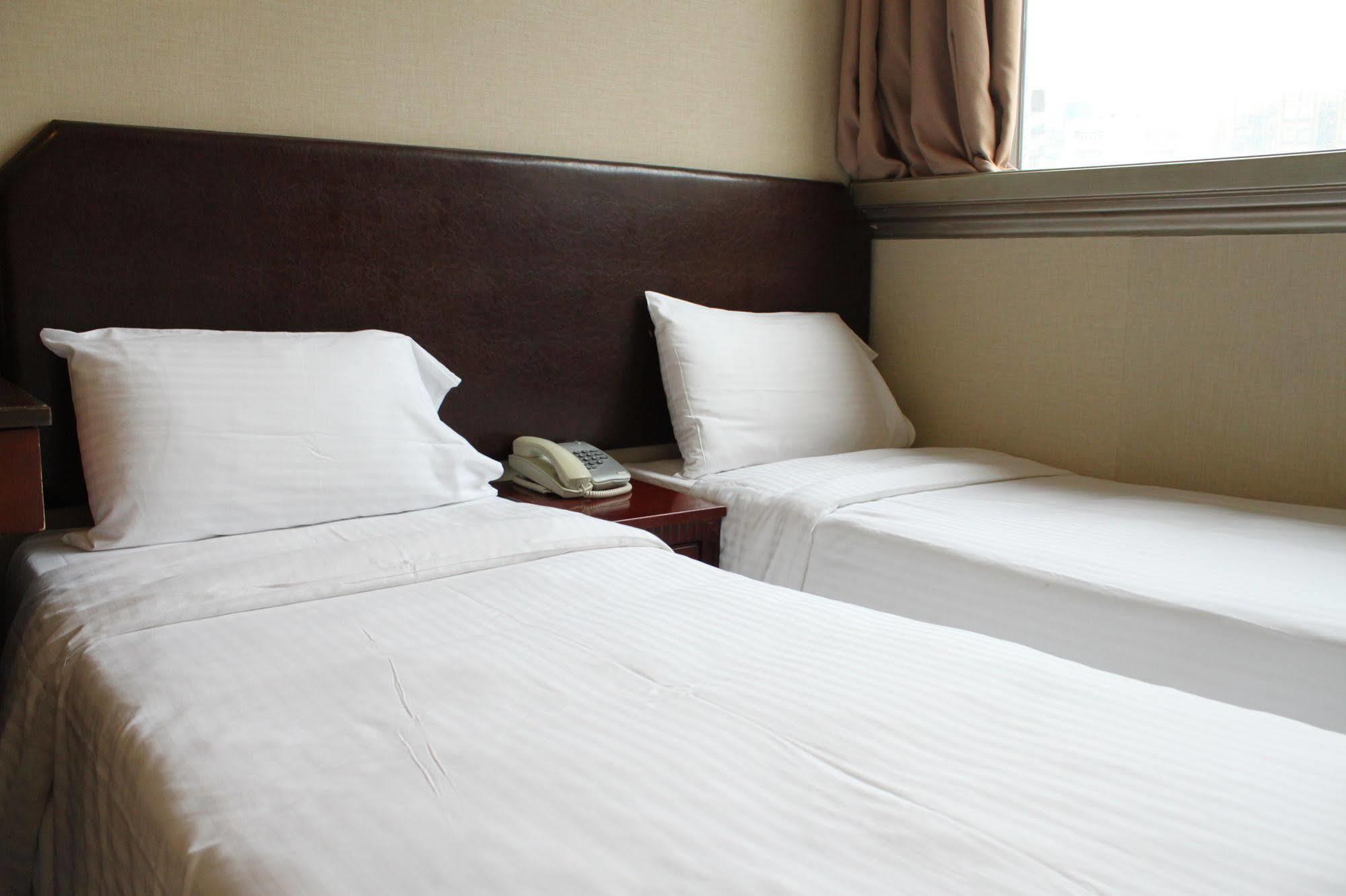 Oriental Lander Hotel 3*